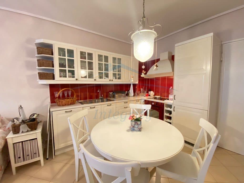Shitet, Apartament 1+1, Kopshti Zoologjik, Tiranë. 2