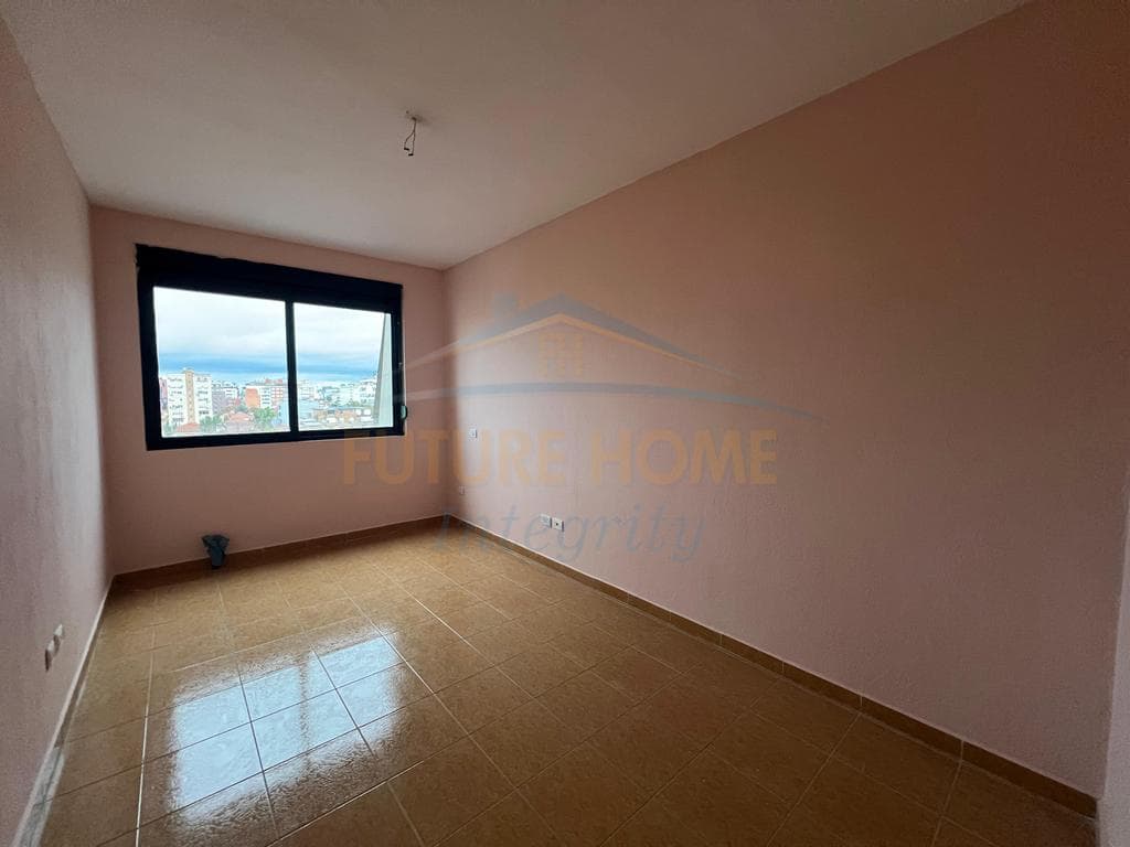 Qera, Apartament 3+1+2, Rruga Vllazën Huta, Tiranë. 2
