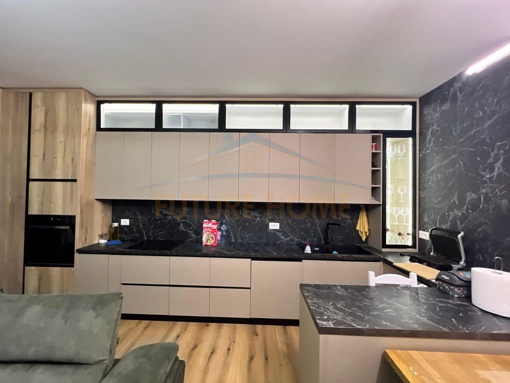 Shitet, Apartament 2+1, Shkolla e Baletit, Tiranë. 4