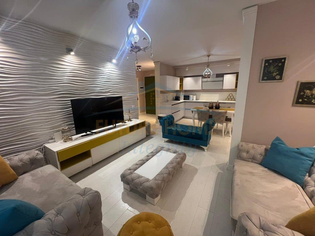 Shitet, Apartament 2+1+2, Kopshti Zoologjik, Tiranë. 2