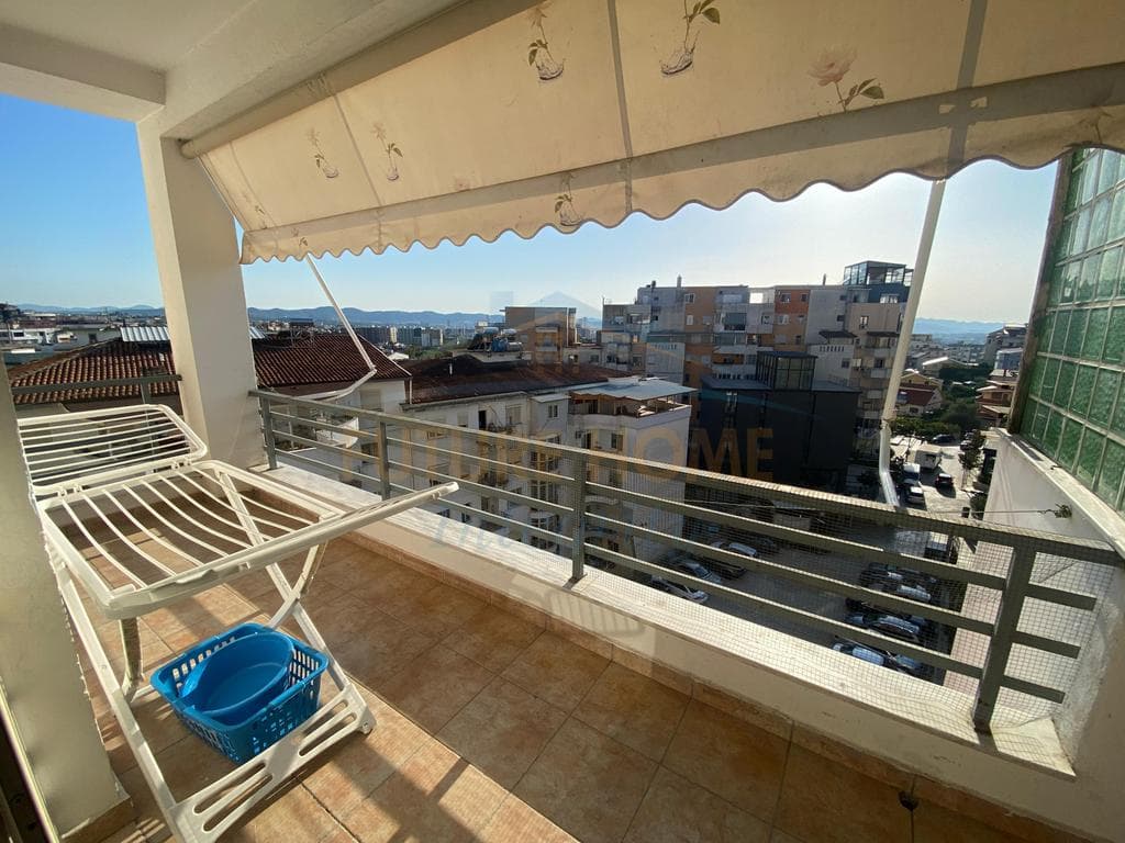 Qera, Apartament 2+1, Fresk, Tiranë. 4
