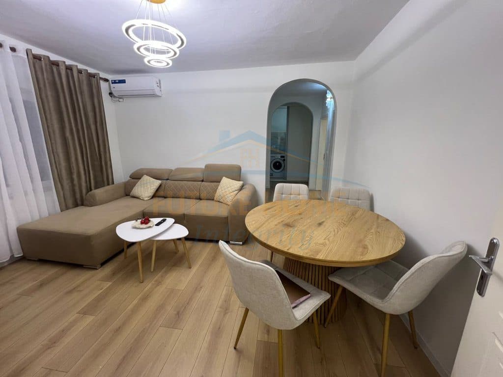 Qera, Apartament 3+1, Rruga Fortuzi, Tiranë. 3