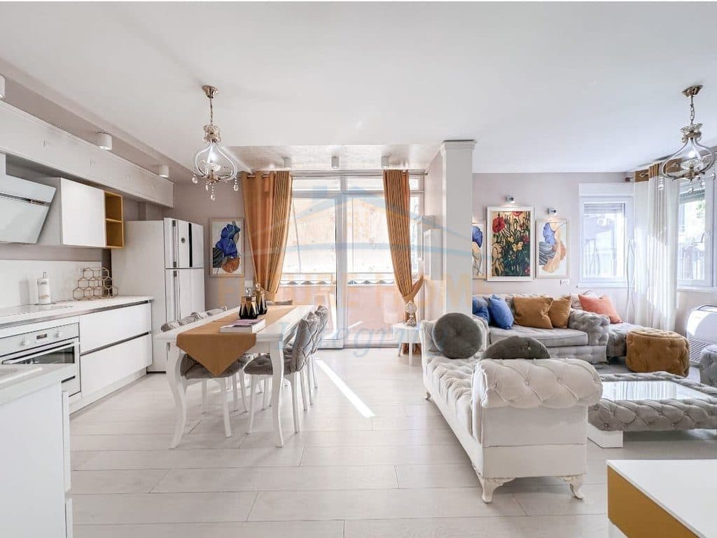 Shitet, Apartament 2+1+2, Kopshti Zoologjik, Tiranë. 3