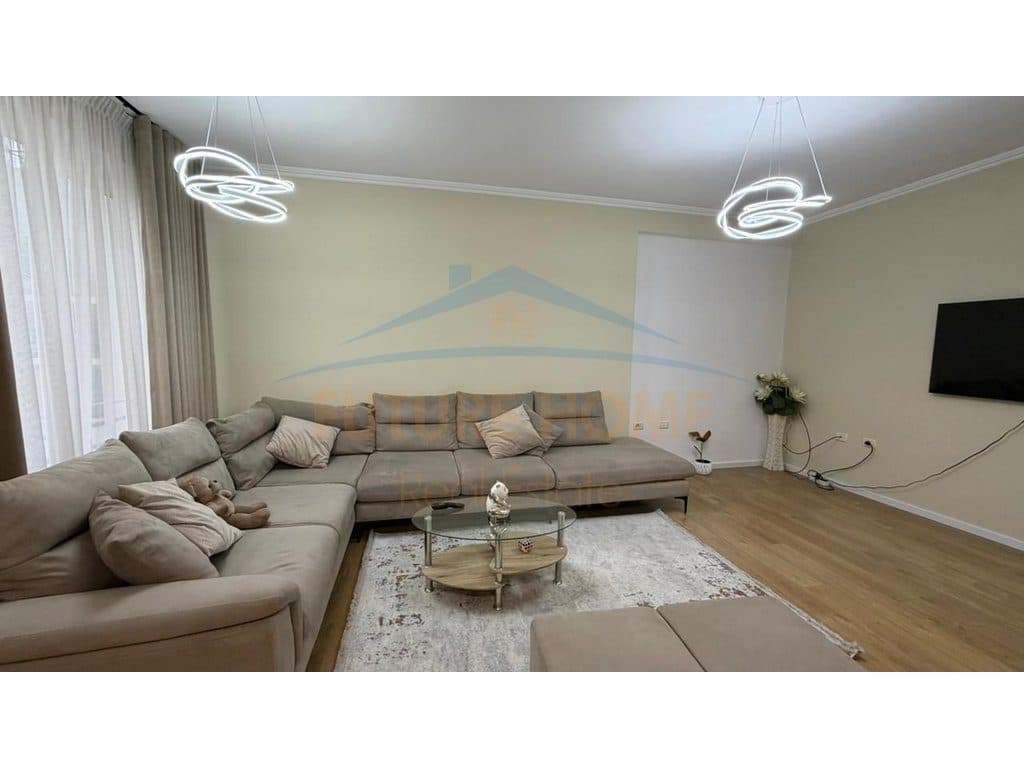 Shitet, Apartament 2+1+2 , Unaza e Re 4