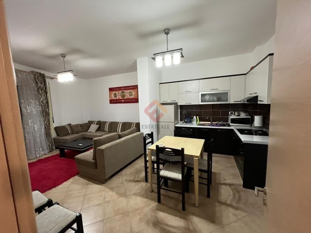 Apartament, R1263, 75 m², kati 3