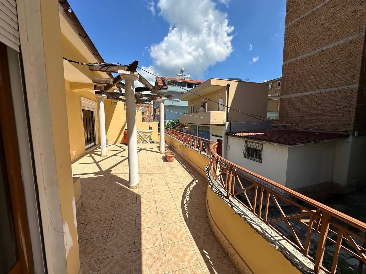 Vila, S1472, 364 m², 3 kate