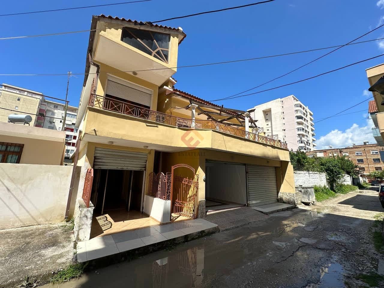 Vila, S1472, 364 m², 3 kate 2