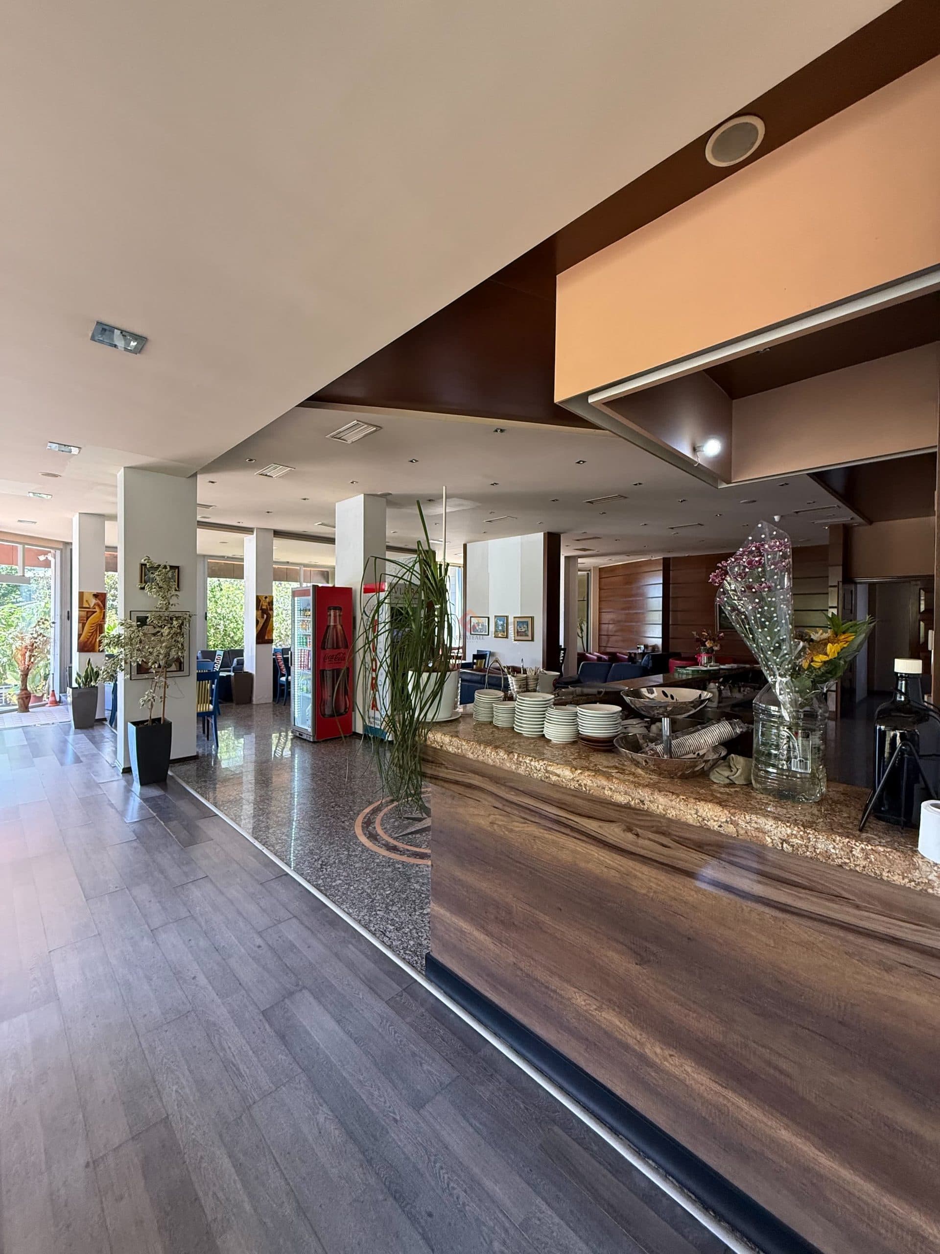Tregtare, S1721, 337 m², kati 6 4