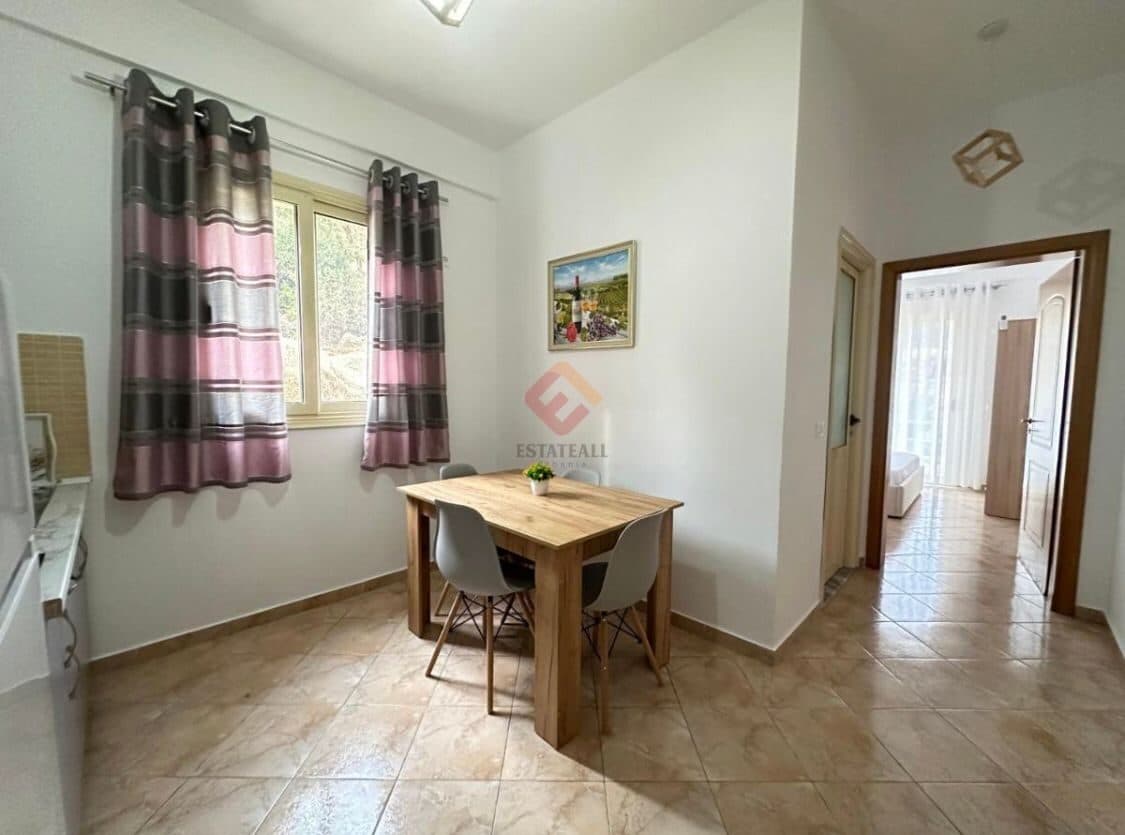 Villa, R1302, 150 m², 1 kat 4