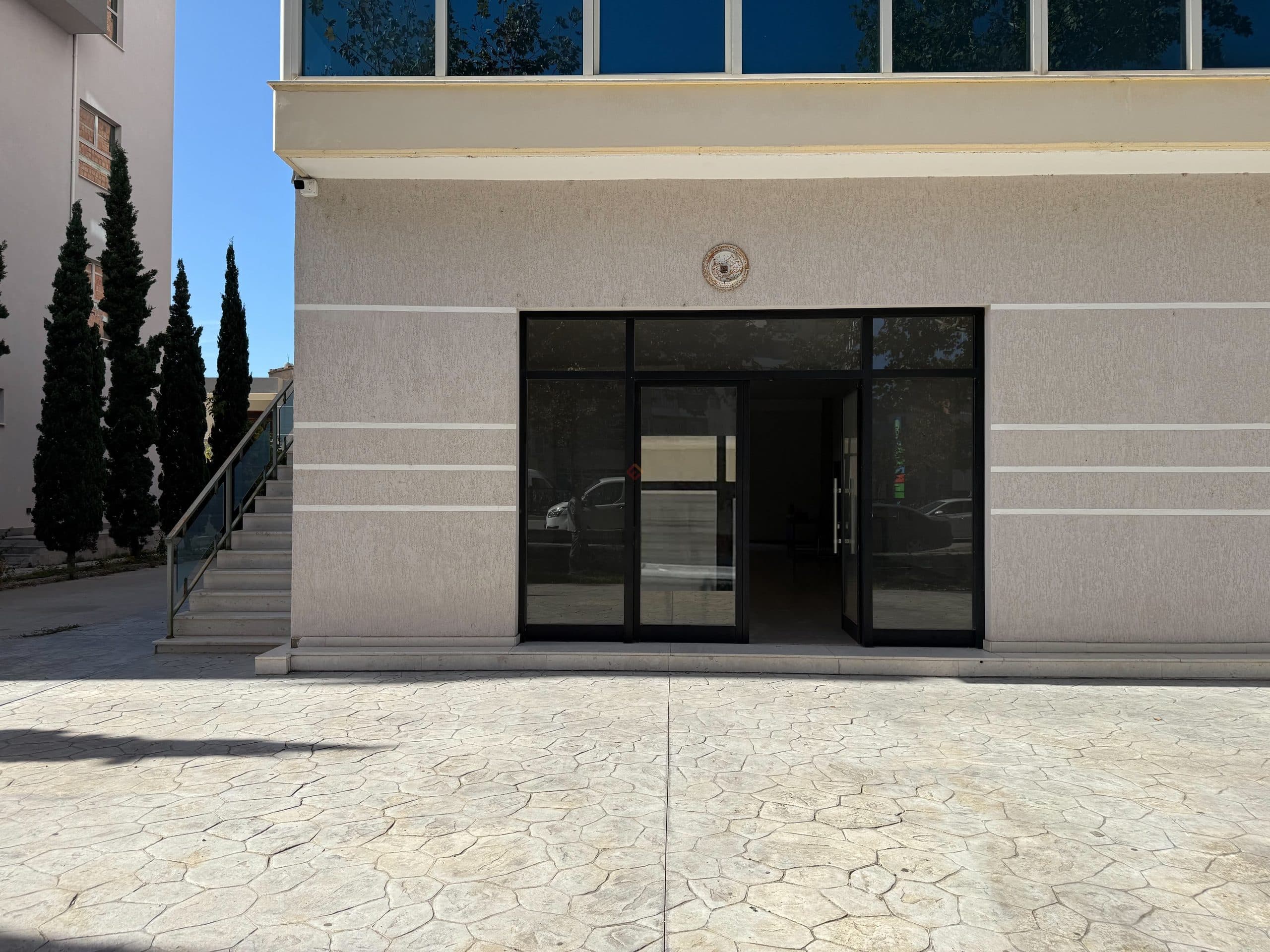 Tregtare, S1751, 130 m², 1 kat 2