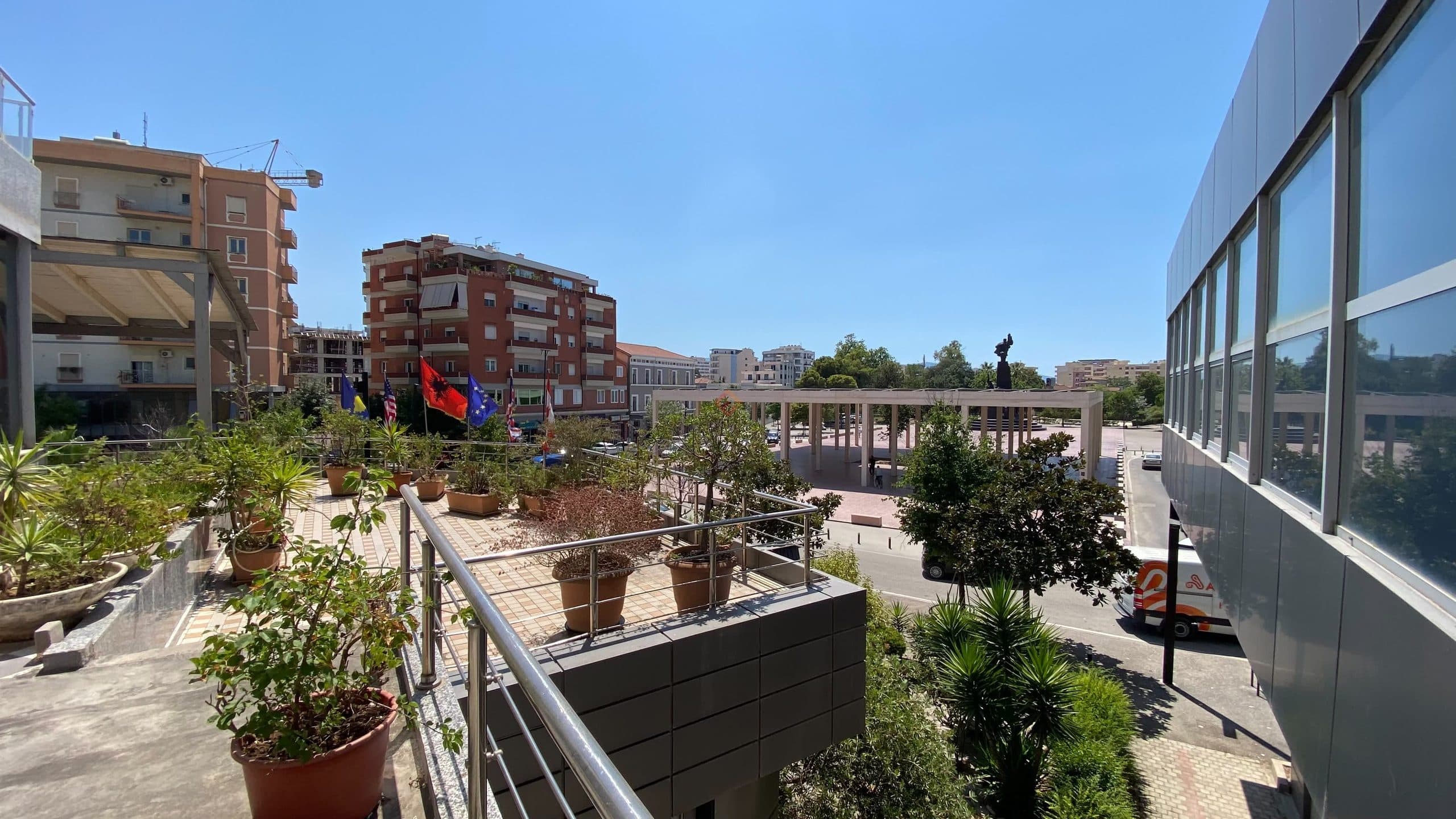 Tregtare, S1721, 337 m², kati 6 2