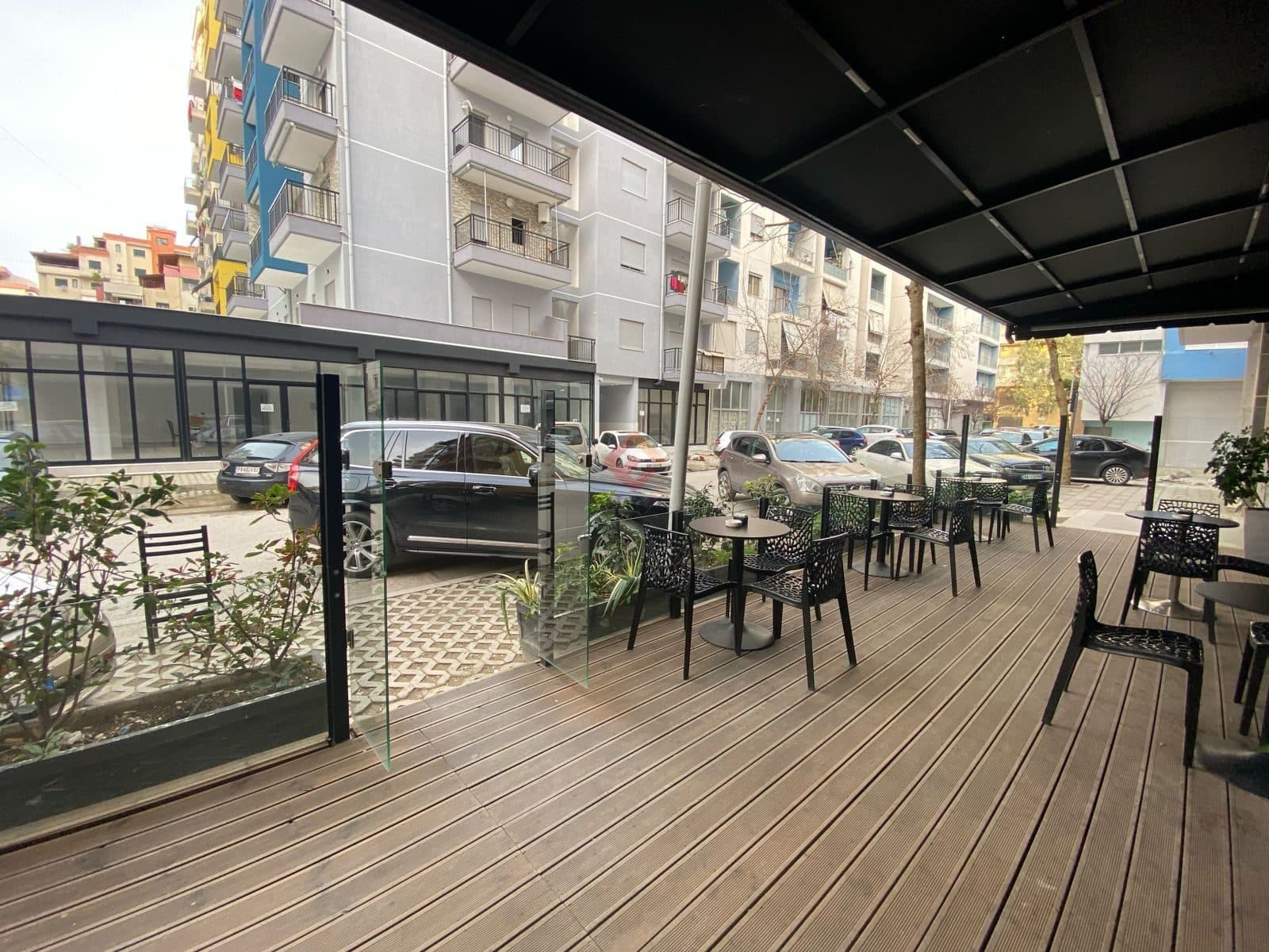 Tregtare, S1417, 240 m², 1 kat