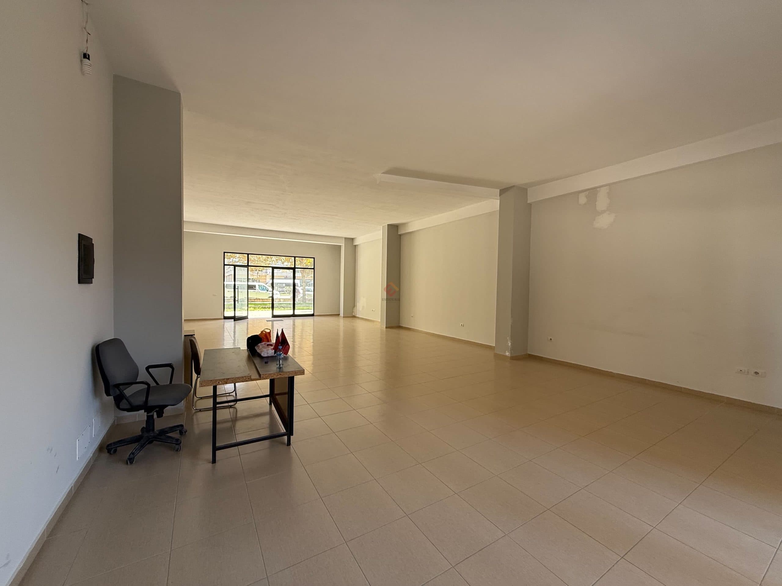 Tregtare, S1751, 130 m², 1 kat 4
