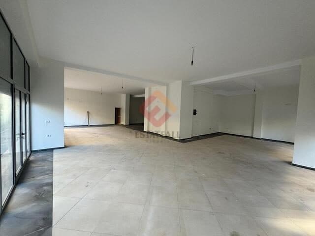 Tregtare, R1232, 470 m², 3 kat