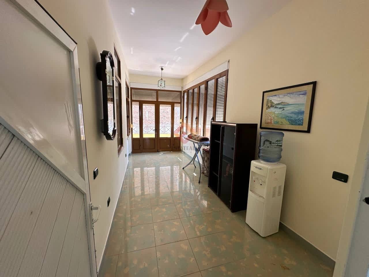 Vila, S1472, 364 m², 3 kate 3