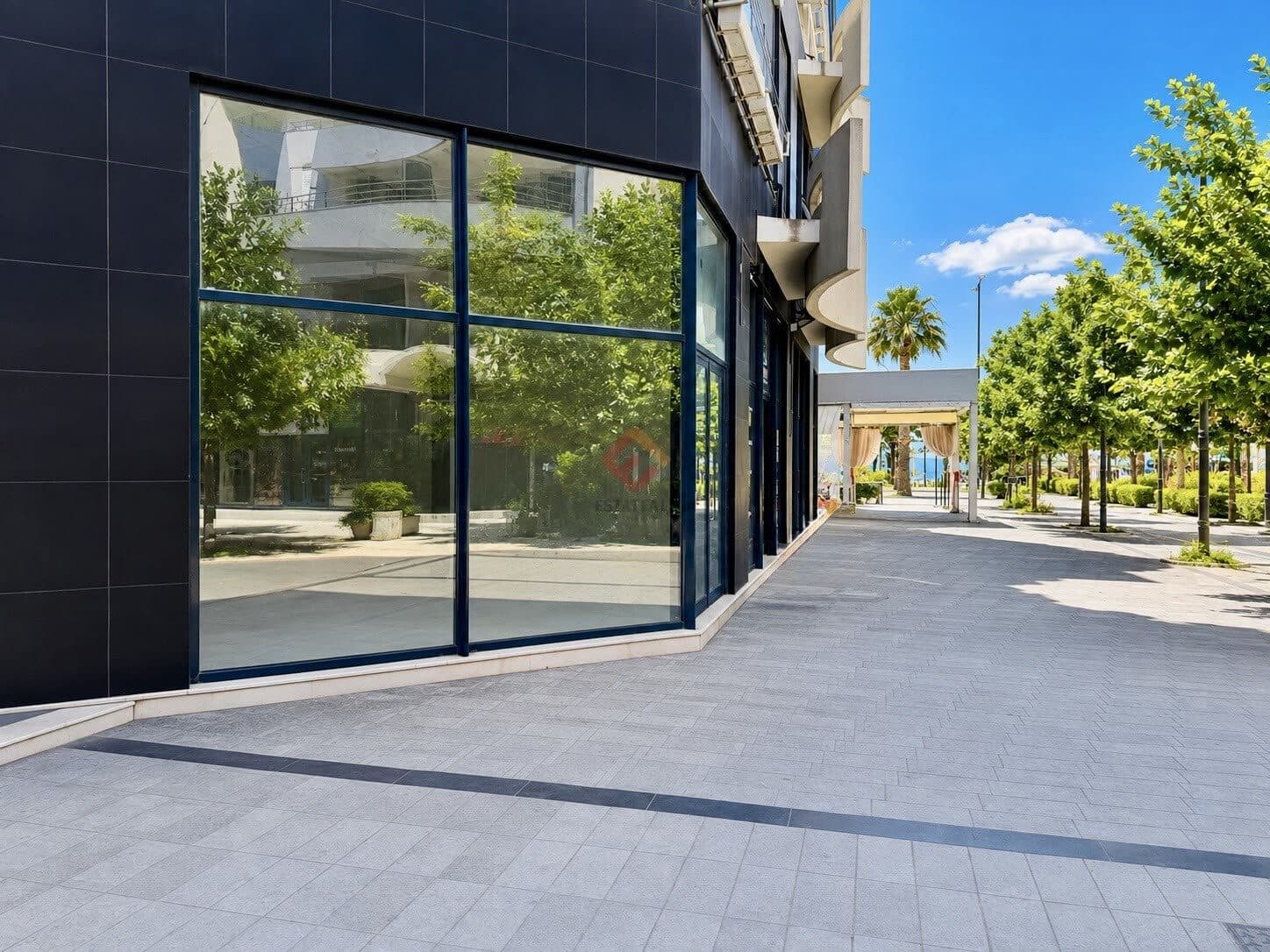 Tregtare, S1850, 76 m², 1 kat