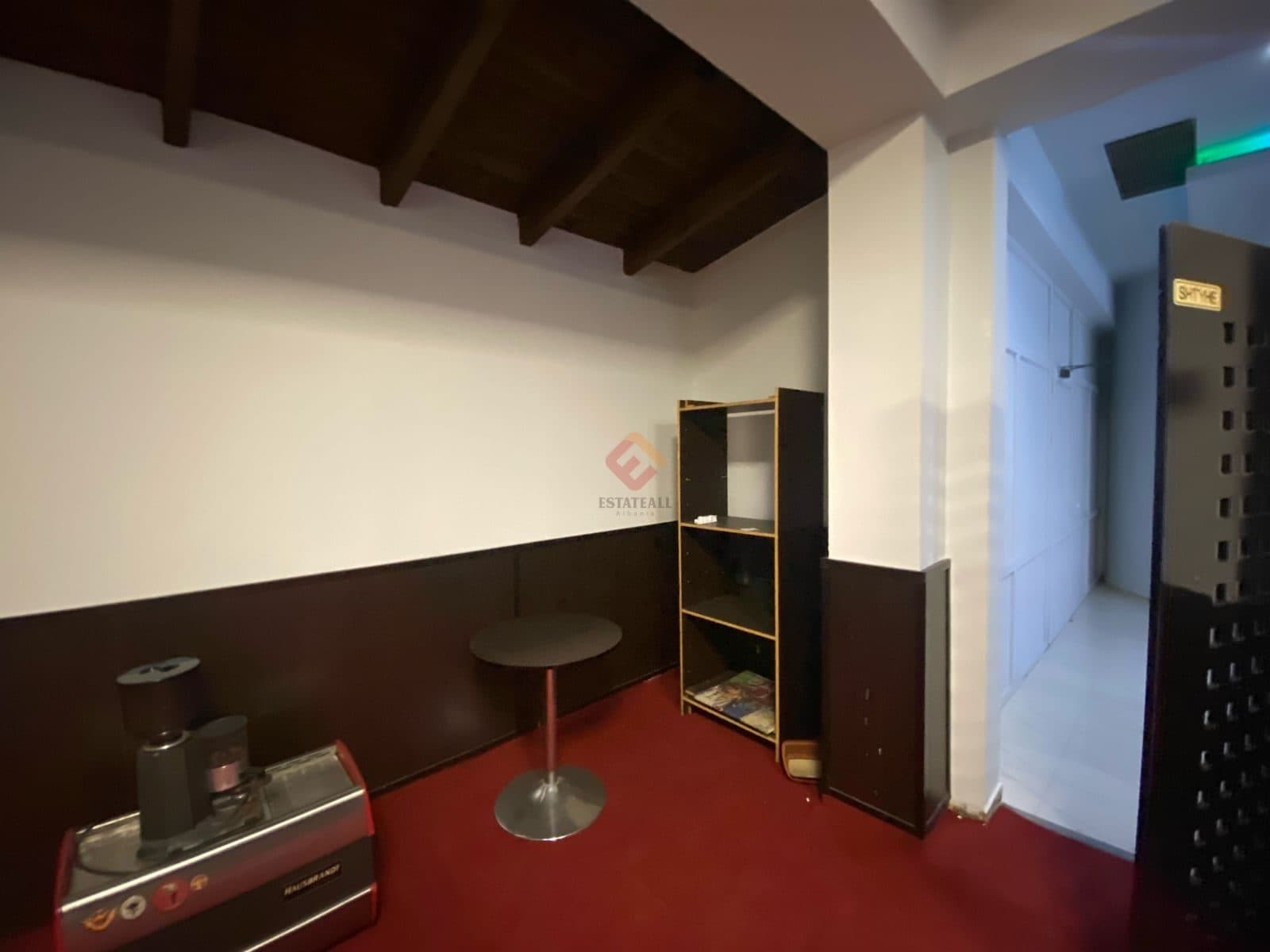 Tregtare, S1417, 240 m², 1 kat 3