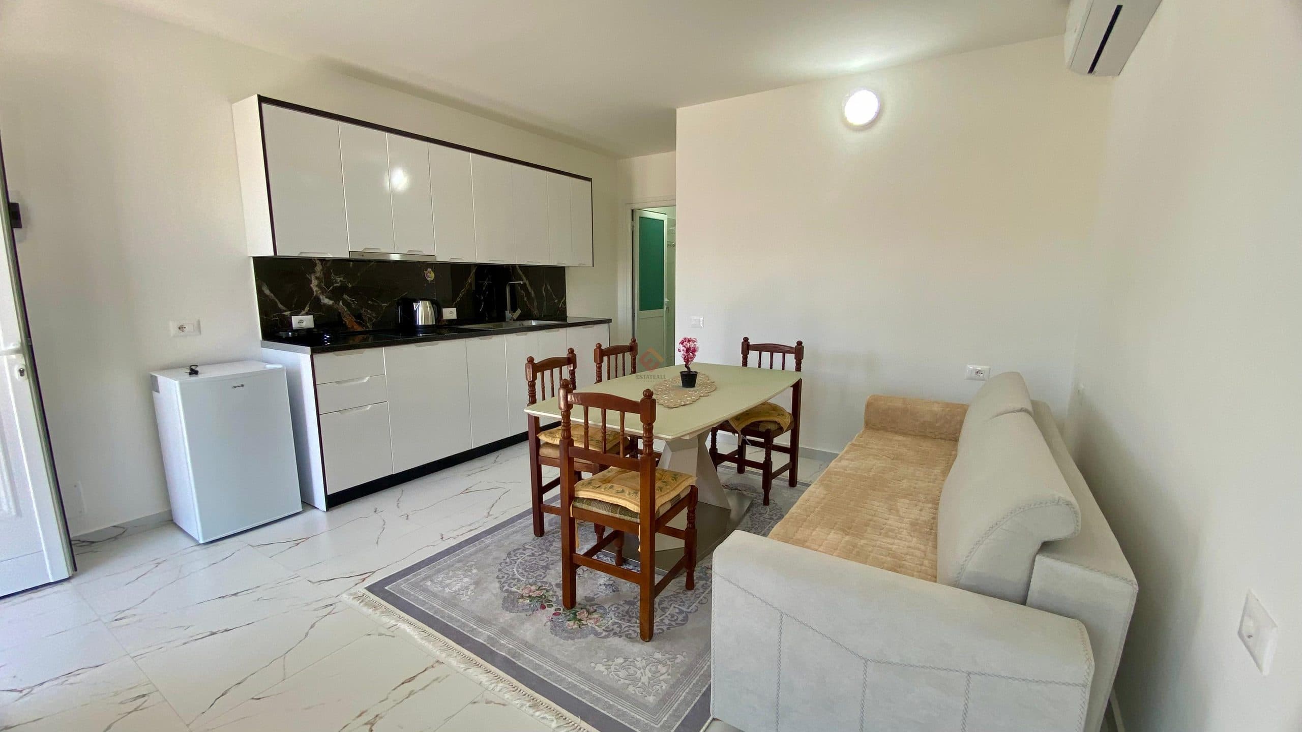 Apartament, R1450, 40 m², kati 2