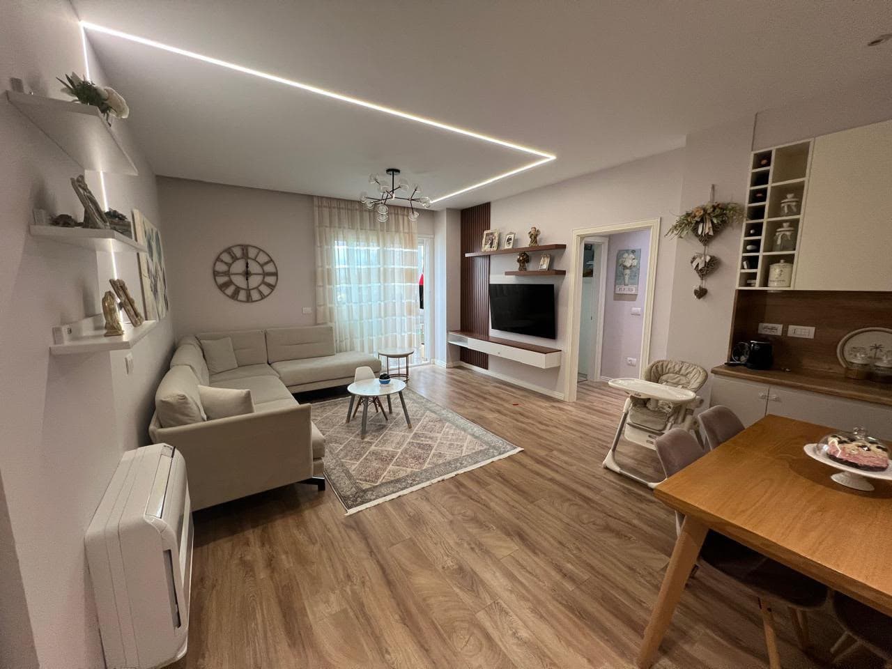 Apartament 2+1 Me Qira në Shkëmbi i Kavajës, Durrës.