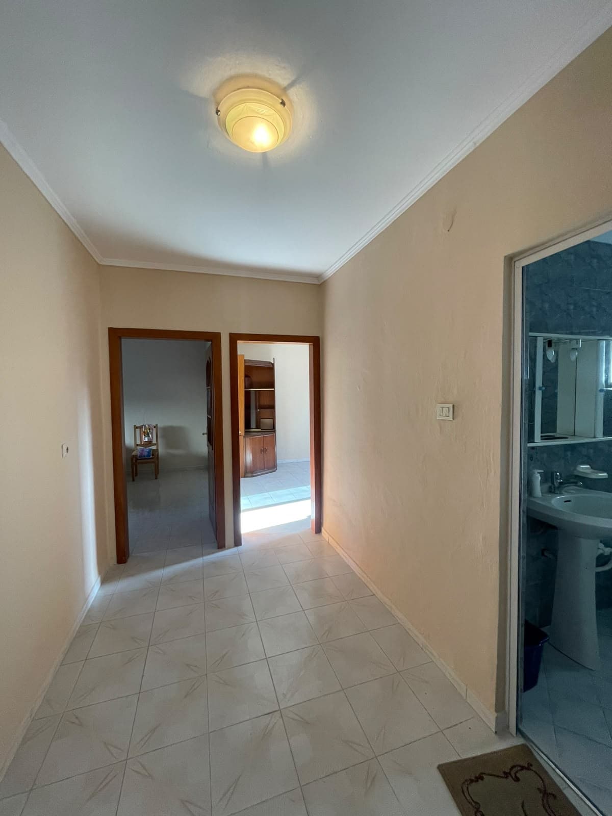 SHITET APARTAMENT 1+1 – TEK STADIUMI, DURRËS! 3