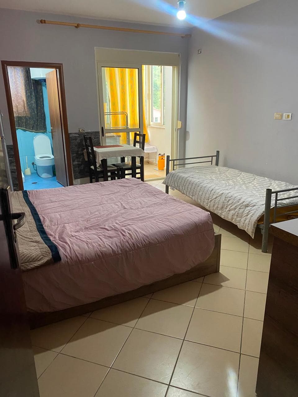 Jepet me qira apartament 1+1 ,Shkembi Kavajes! 3