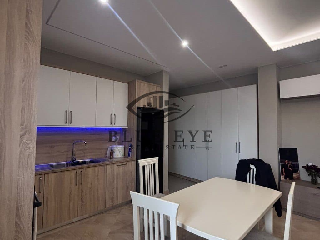 🏡 SHITET APARTAMENT 1+1 NË QENDËR TË SPITALLËS, DURRËS 2