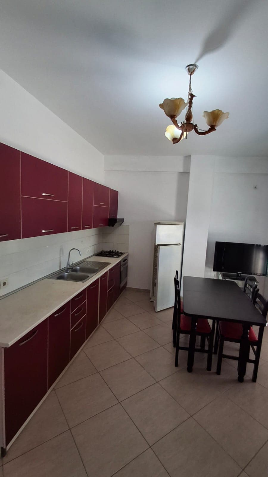 Jepet apartament me qira – Eftali Koçi! 2