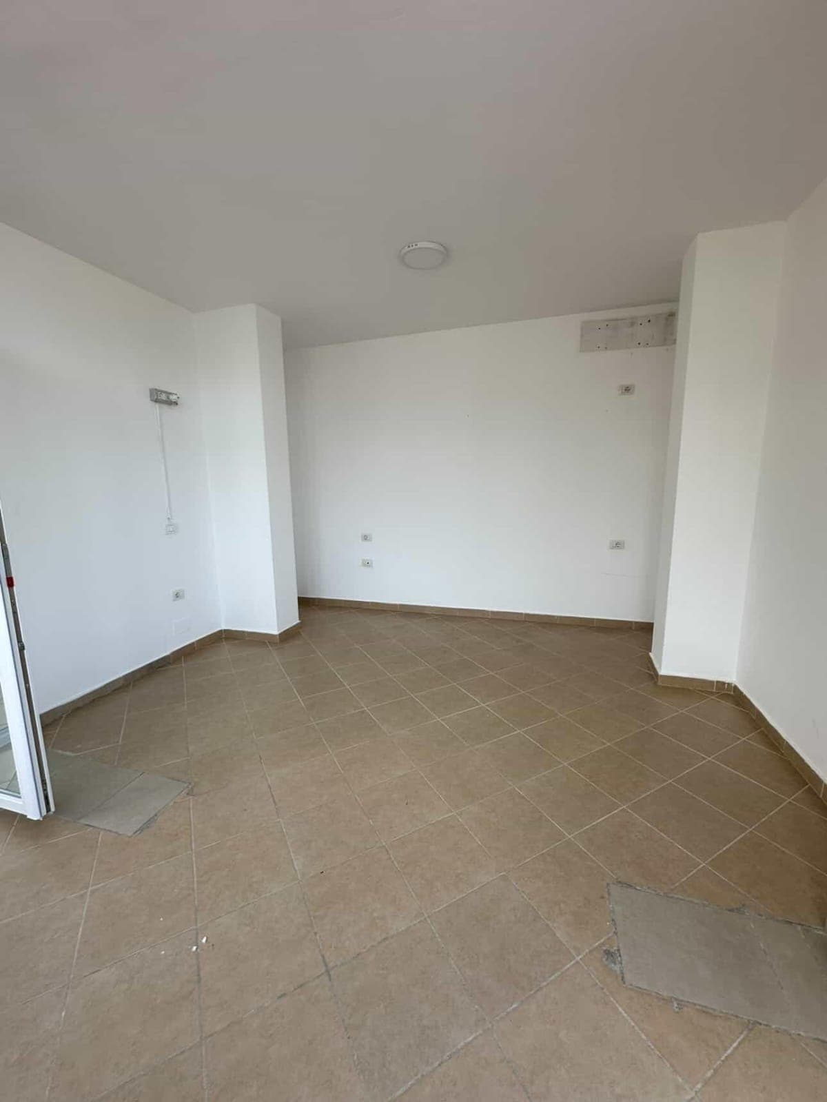 Apartament 2+2 Në Shitje në Golem, Durrës 4