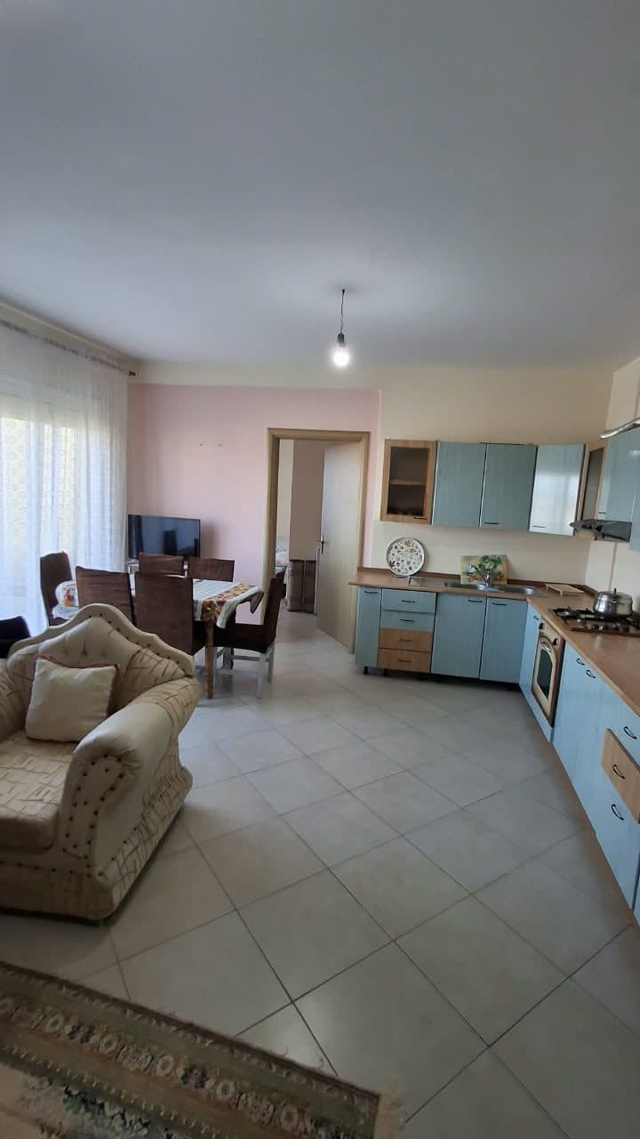JEPET ME QIRA APARTAMENT 3+1 – STACIONI I DYTË, PLAZH! 2