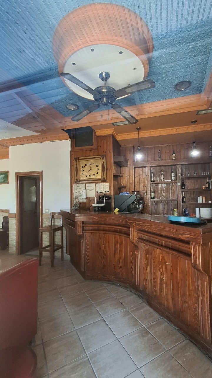 JEPET BAR-KAFE ME QIRA – AFËR STADIUMIT, DURRËS! 4