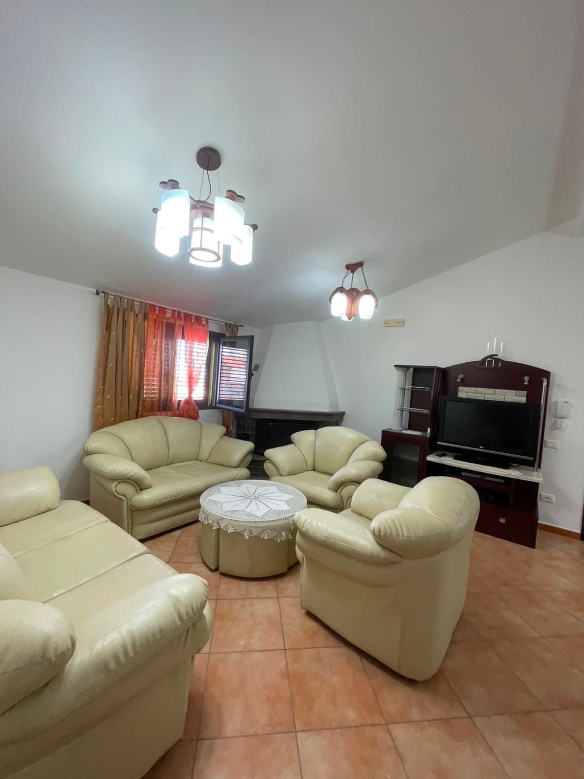 Apartament 2+1+2 Në Shitje në Spitallë, Fabrika Teuta, Durrës! 4