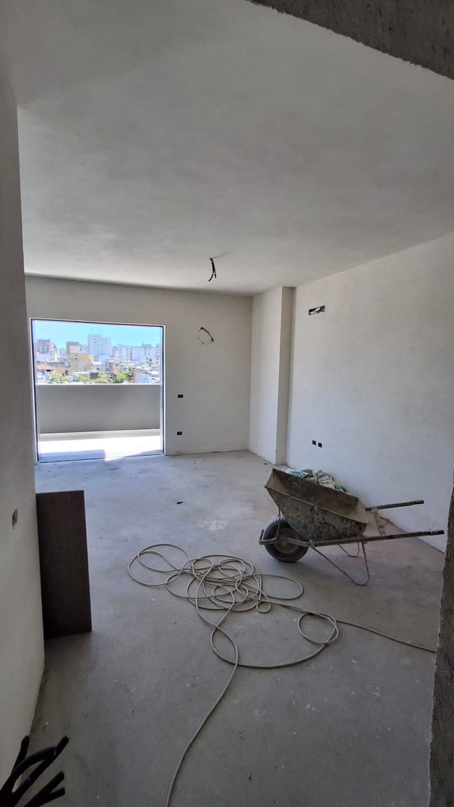 Apartament 2+1+2 për Shitje prane SpitaliT,Durres! 3