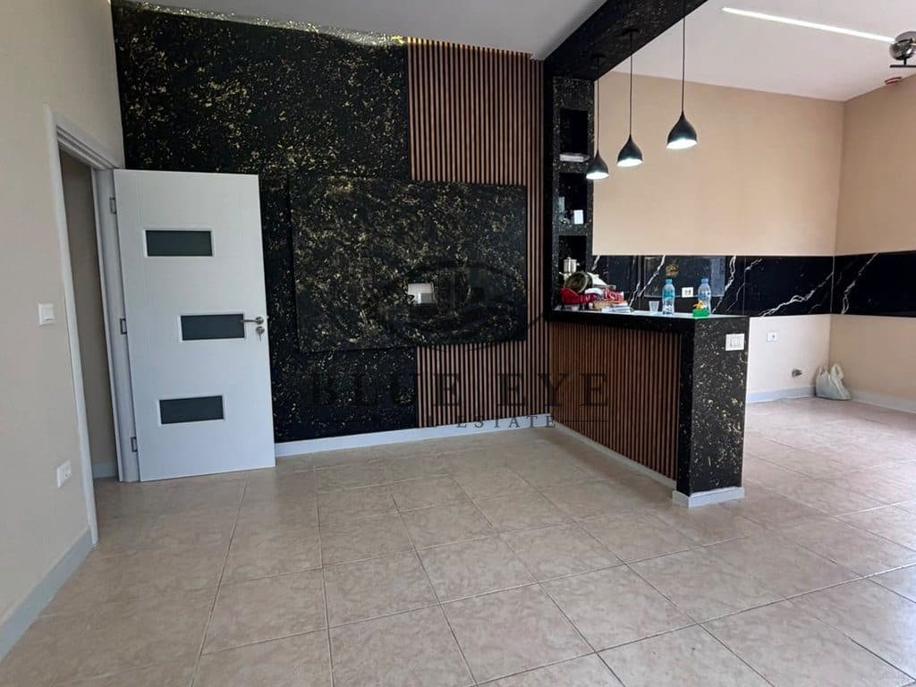 Apartament 3+1 në shitje në Plazh, Durrës. 2