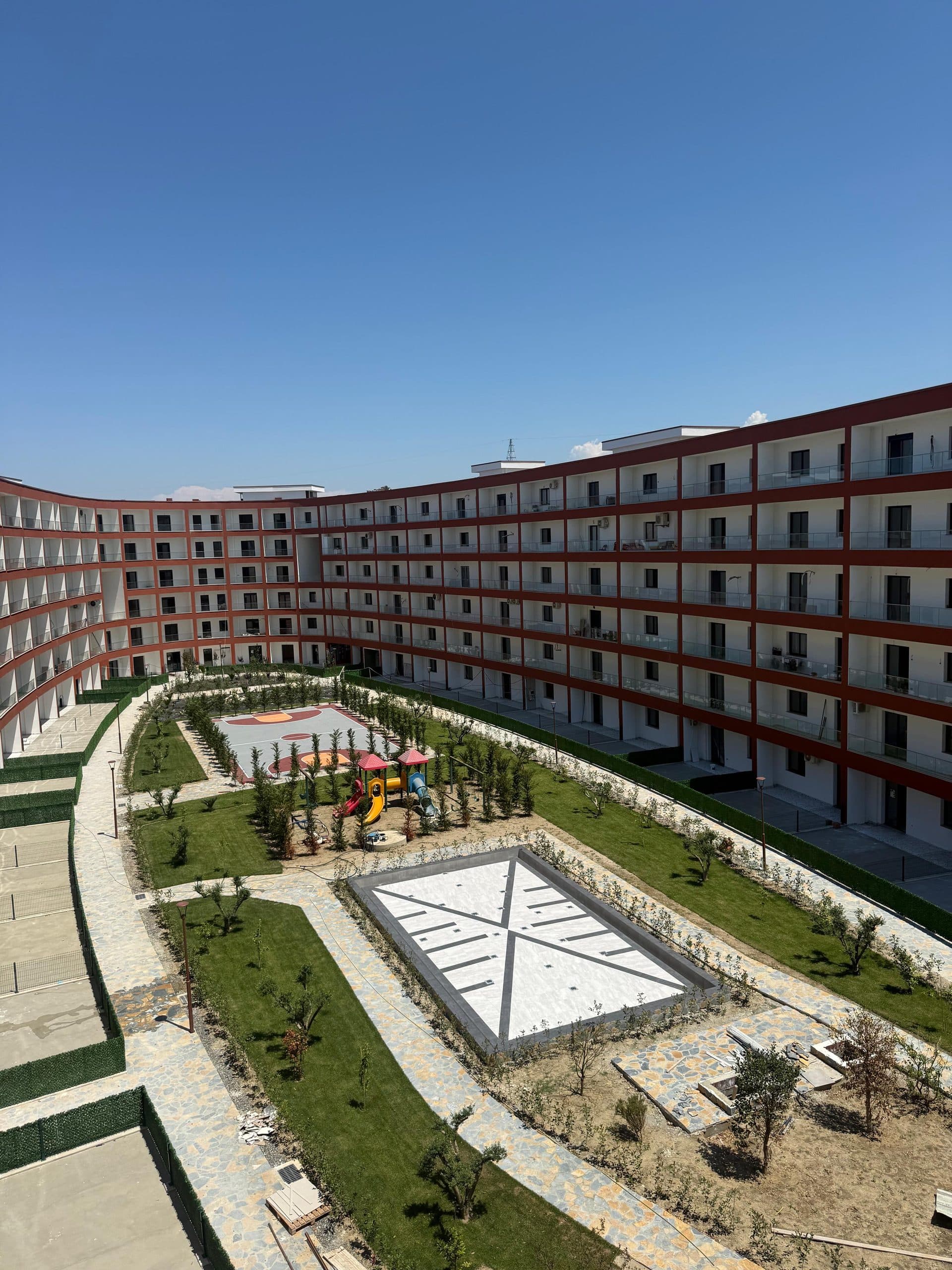 Shitet apartament 1+1 në Rezidencën EON, Golem