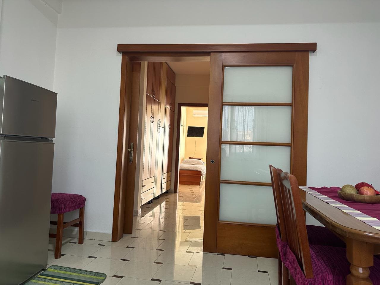 Jepet me qira apartament 1+1 pranë Gjykatës – Durrës 2
