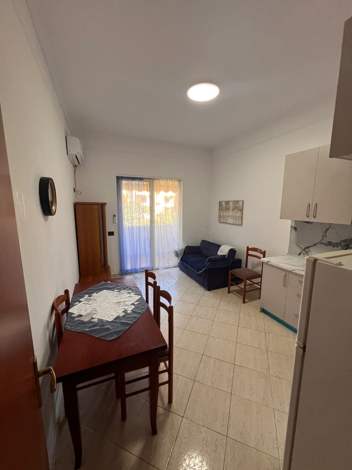 🏡 Jepet me qira apartament 1+1 në zonën e Plazhit, Durrës 2