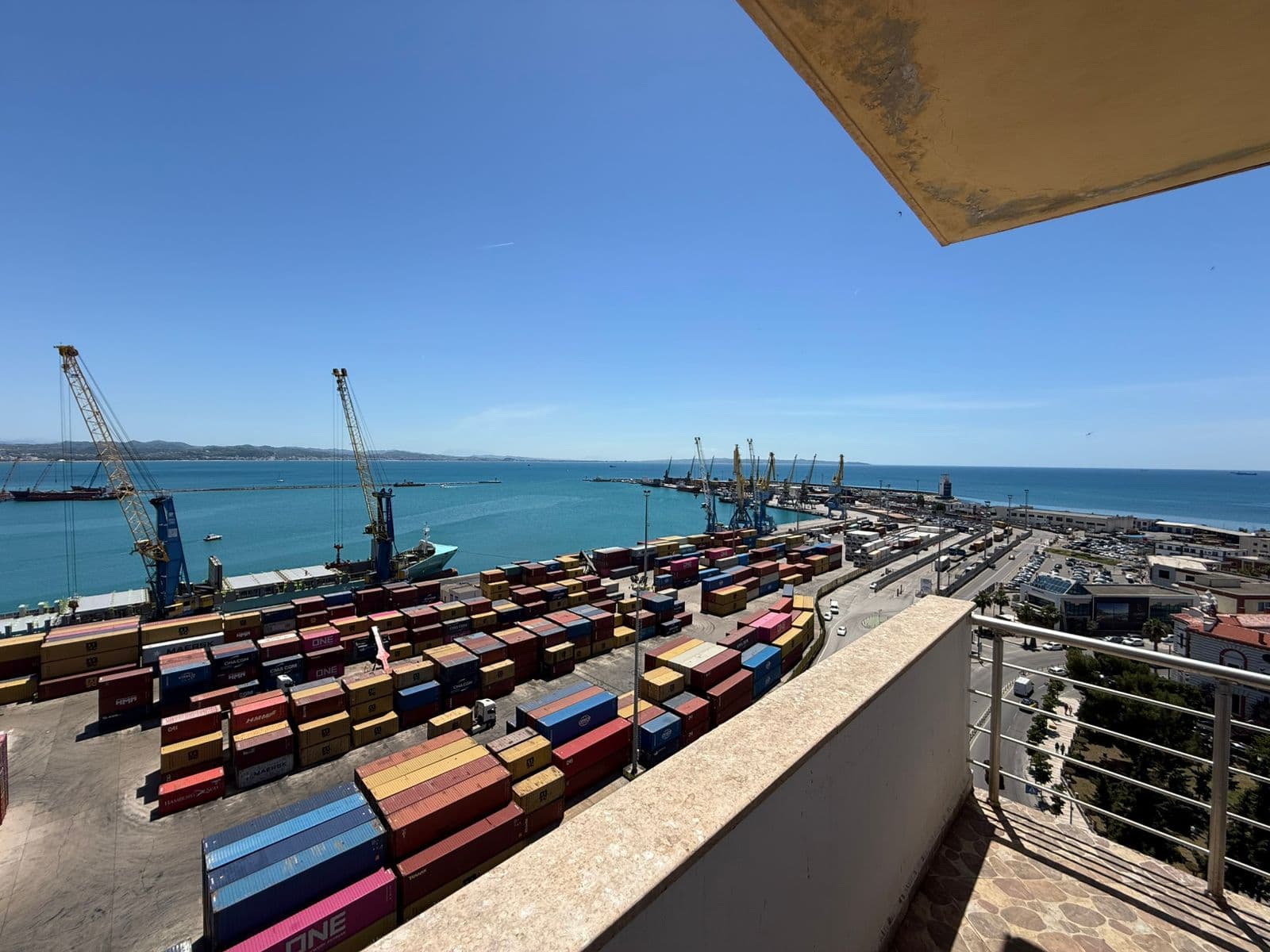 Apartament 3+1 me Qira në Rruga e re e Portit, Durrës