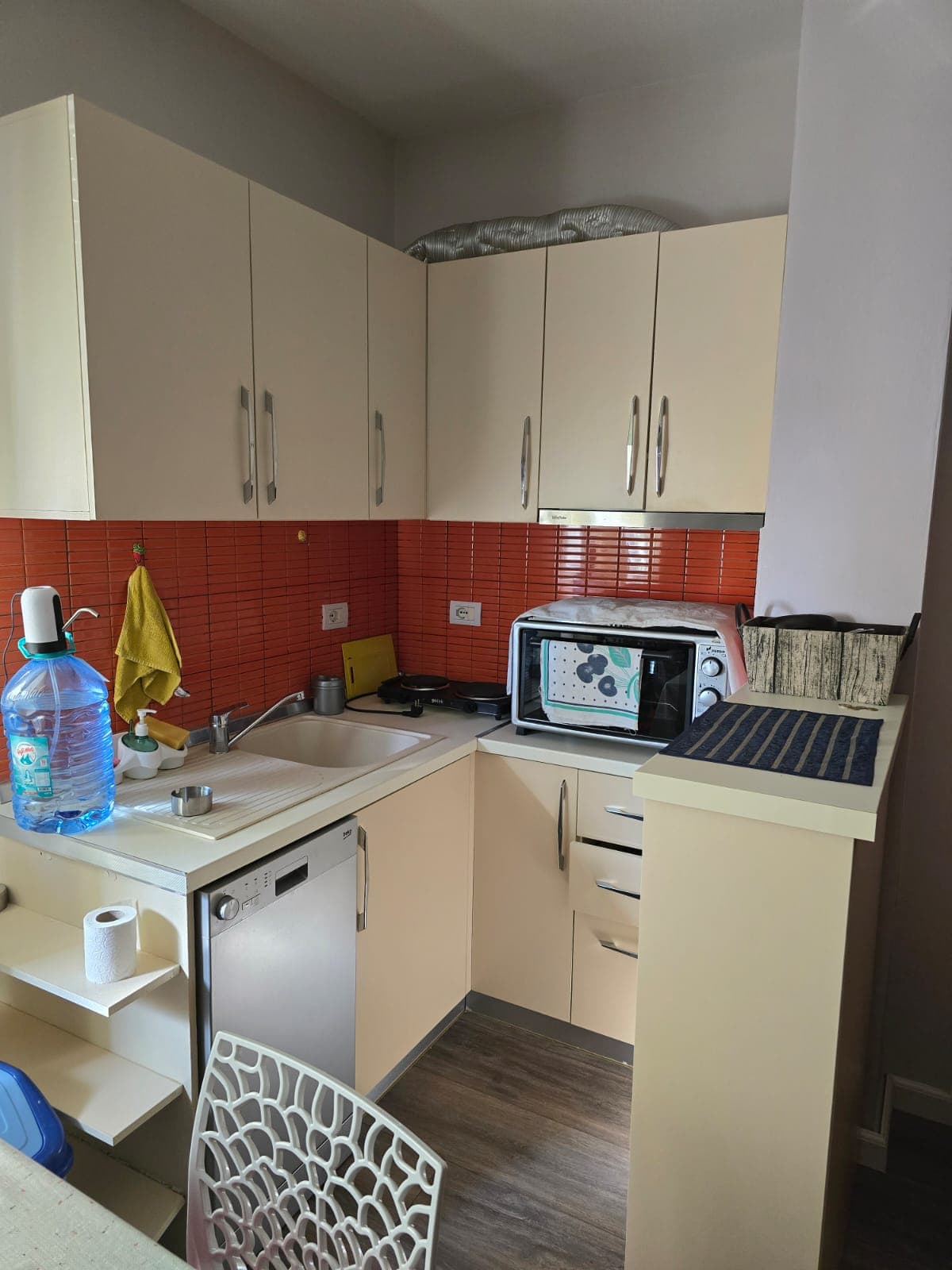 Studio Me Qira, Shkëmbi i Kavajës, Durrës! 2