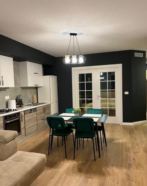 🌊 APARTAMENT ME QIRA – RRUGA E PORTIT, DURRËS 3