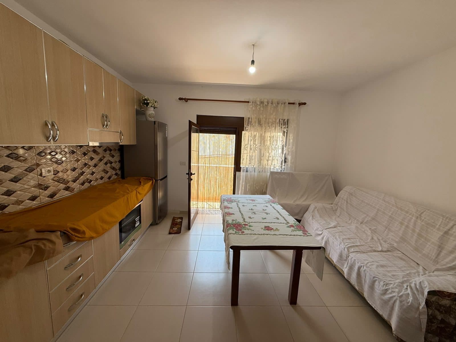 Apartament 2+1 per Shitje në tek Muzeumi, Durrës ! 4