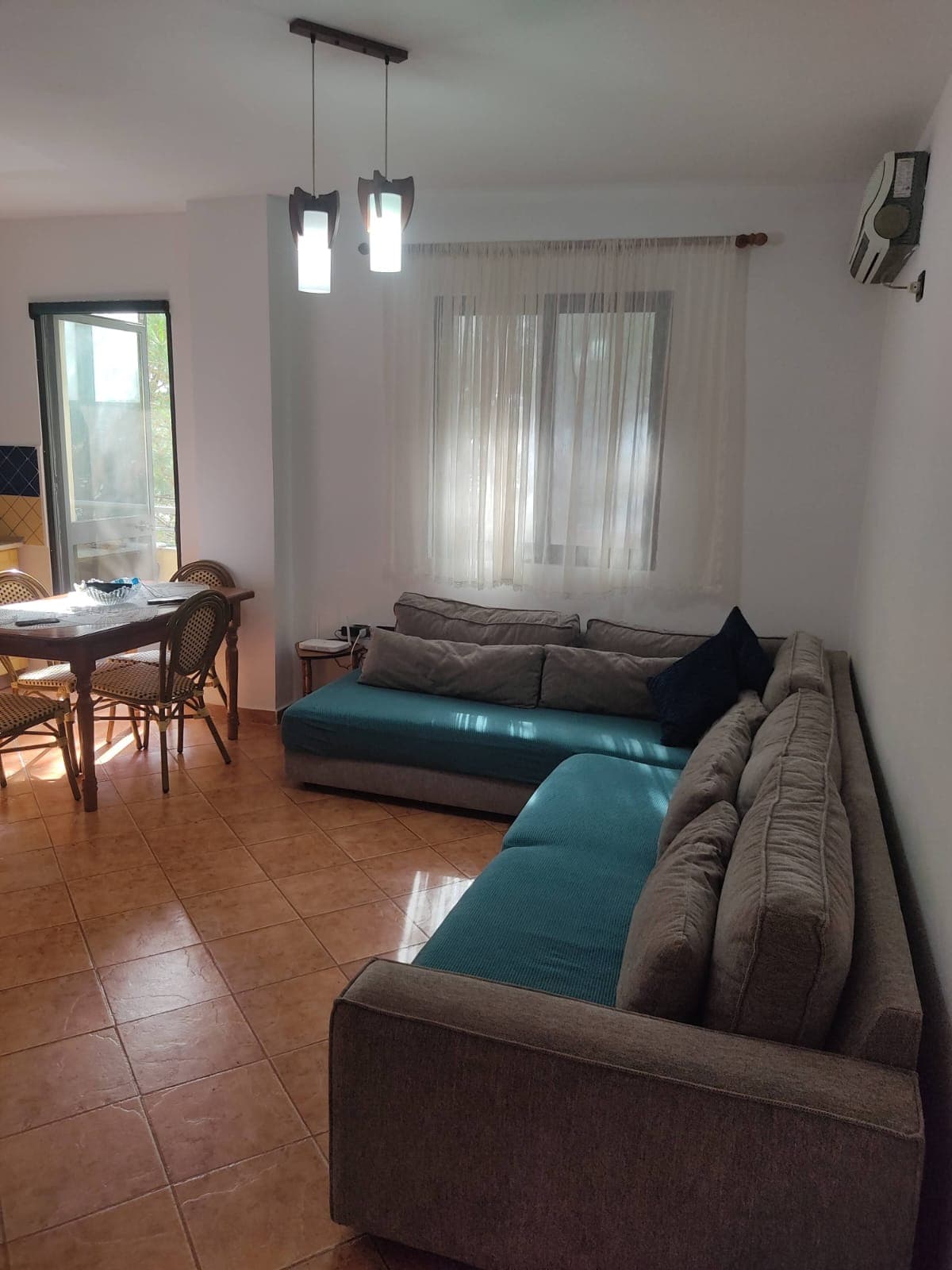 Shitet apartament 1+1 në Mali i Robit 2
