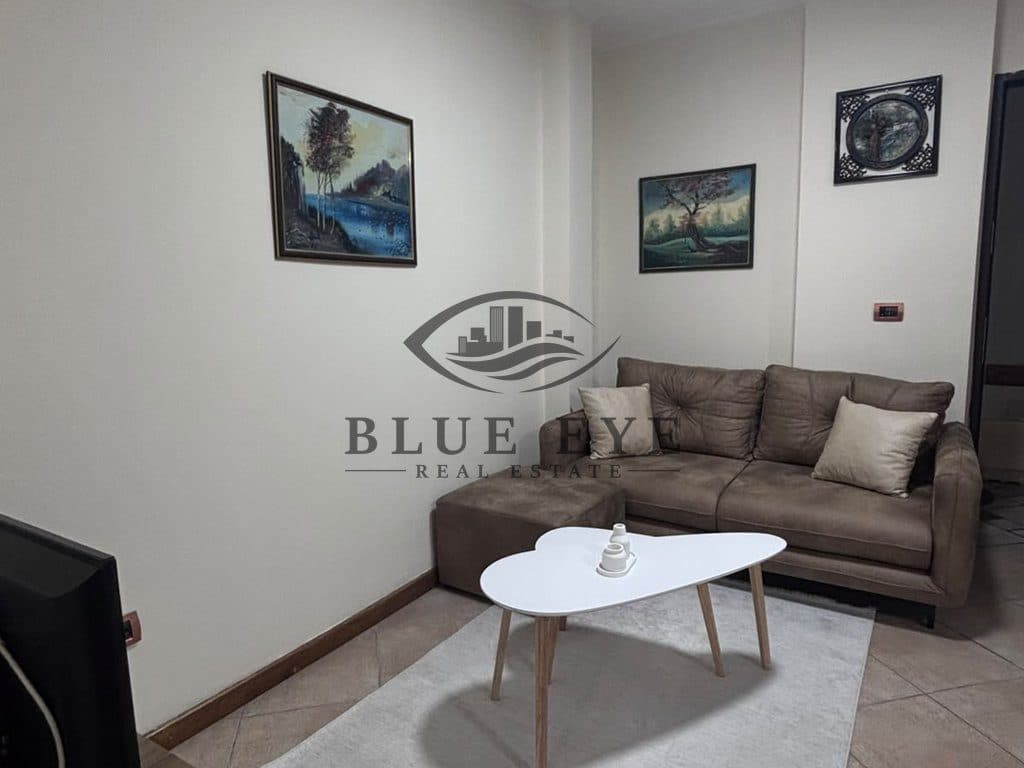Apartament 2+1 Me Qira në Stacionin e Trenit, Durrës