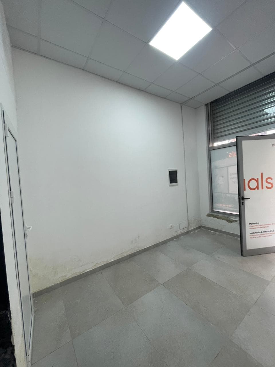Ambjent Biznesi Me Qira Ish Rajoni i Policise, Durrës