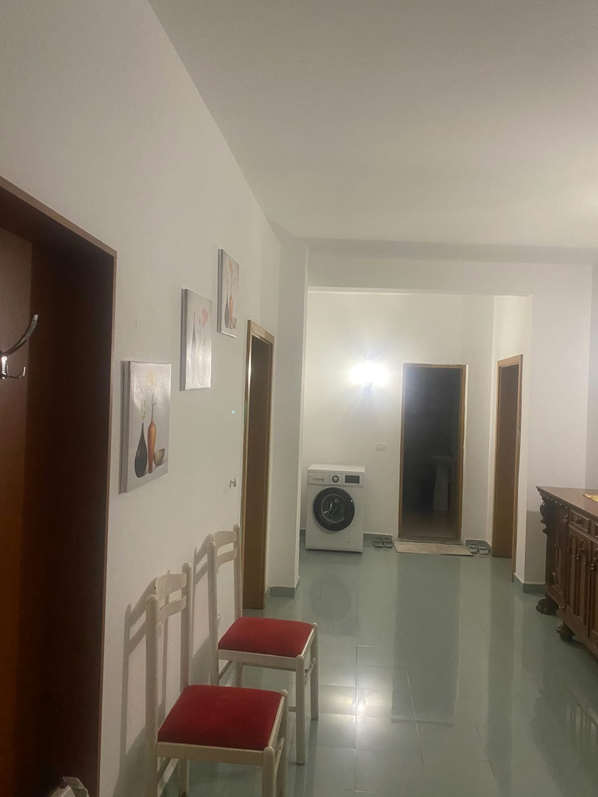 Jepet me Qira Apartament 2+1 për Studentë – Afër Albanian College! 3