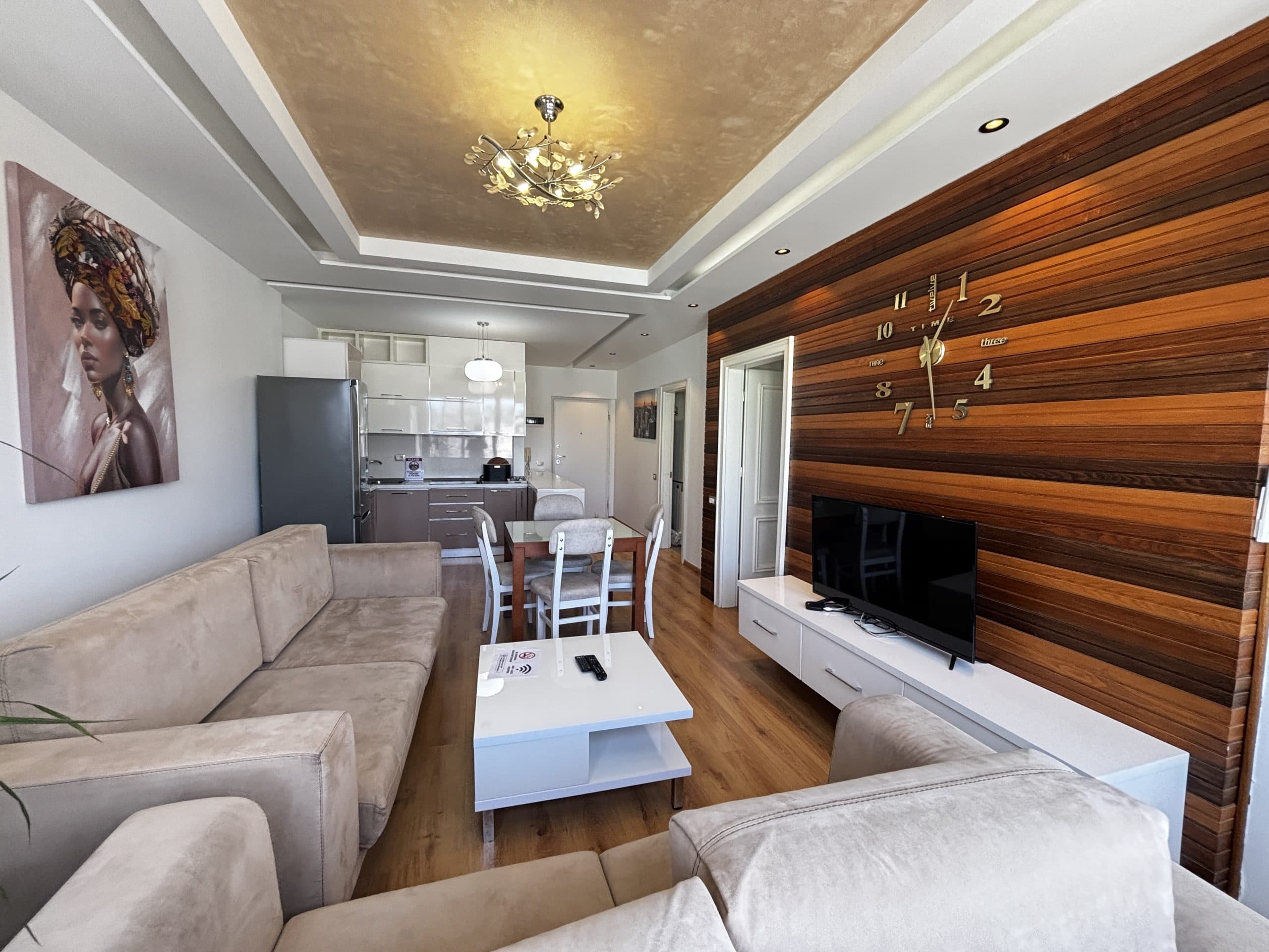 Apartament 2+1per Shitje, prane Muzeut te Deshmoreve, Durrës! 4