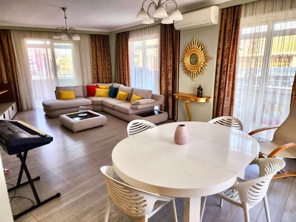 Apartament me Ballkon Panoramik pranë Durrës Marina