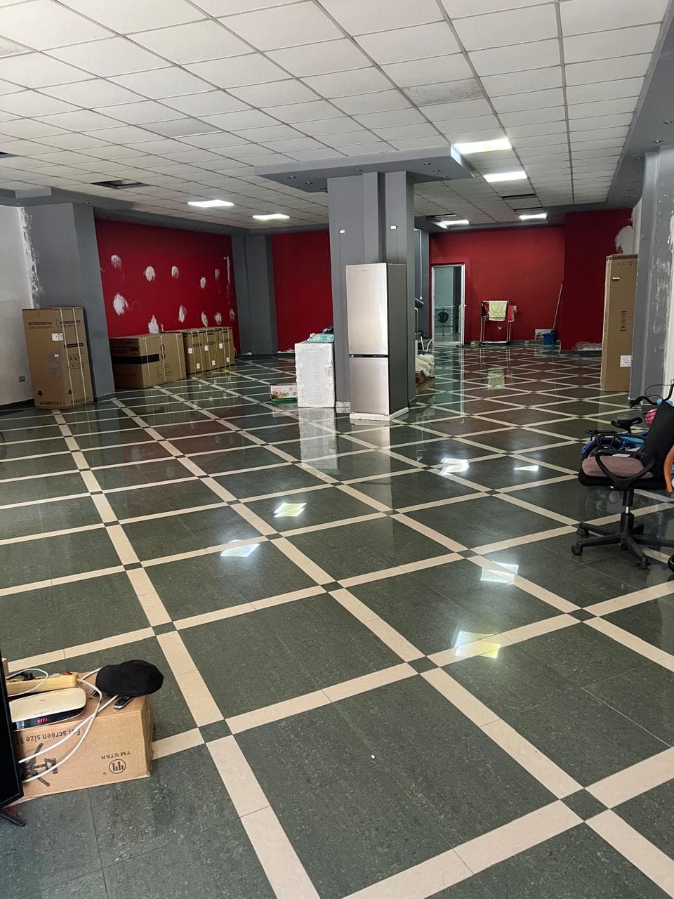 Ambient Biznesi me Qera pranë Stacionit të Trenit,Durres!