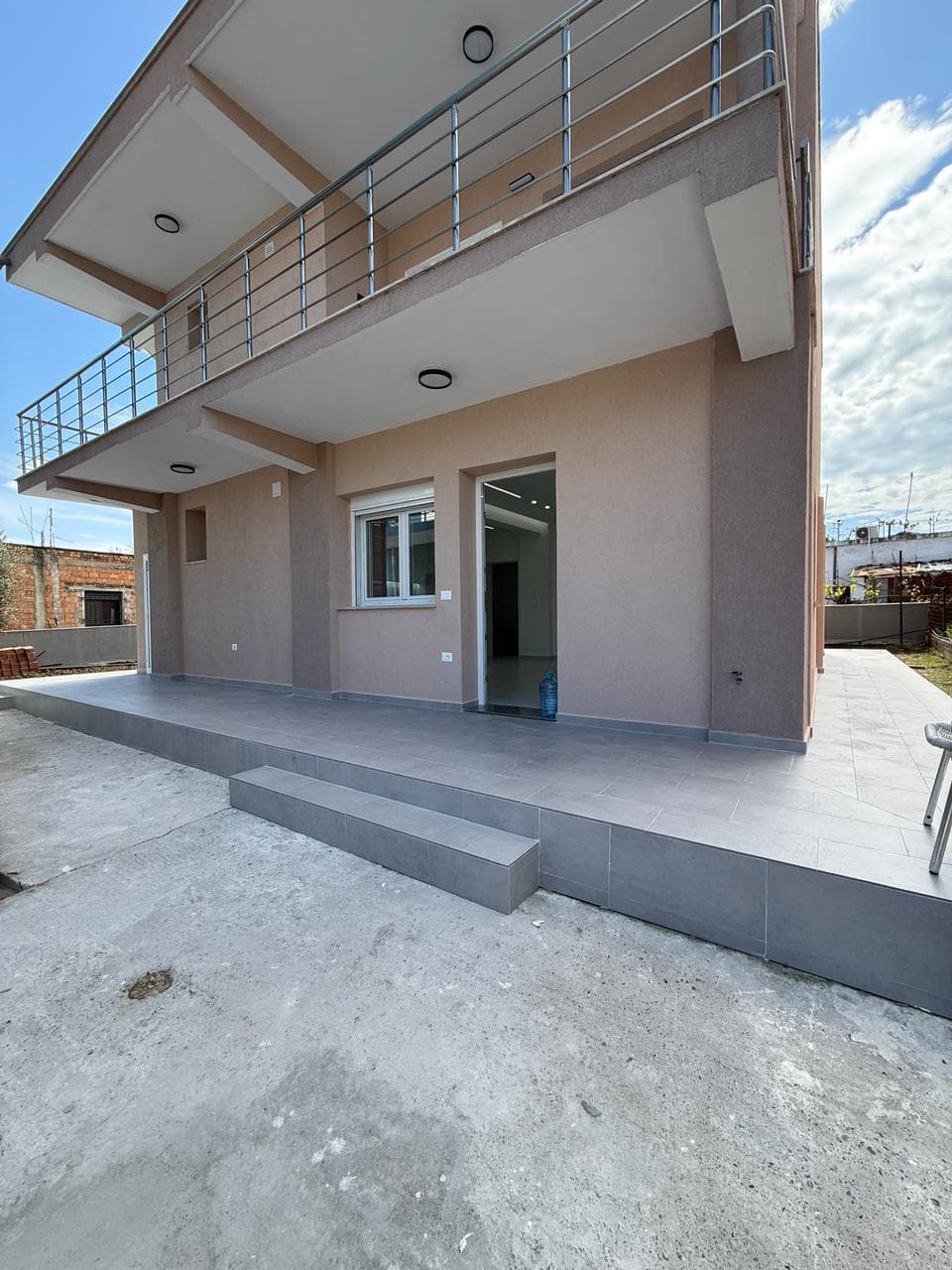 Shtëpi 3+1 Me Qira në Spitallë, Durrës - 300€ 2