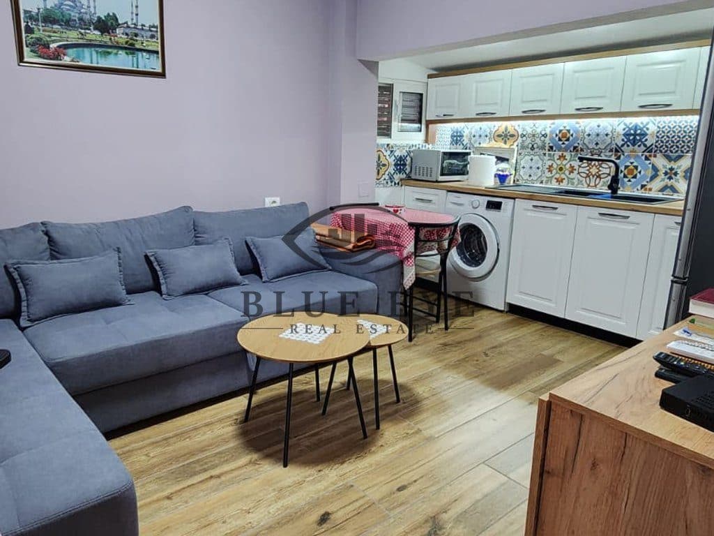 🏡 JEPET ME QIRA SHTËPI PRIVATE PRANË MUZEUT – DURRËS