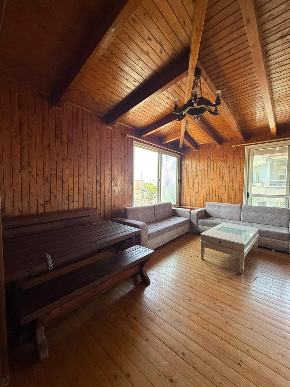 Shitet Apartament 1+1 pranë Majestic – Vetëm 200 m nga deti! 2